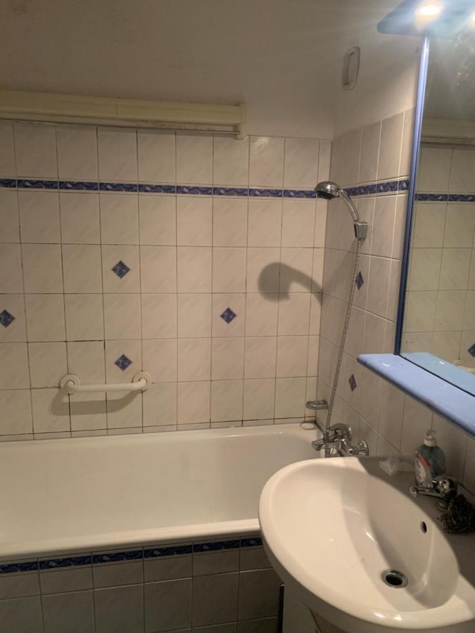 Sehr Schone 1 In Favoriten * Wenen